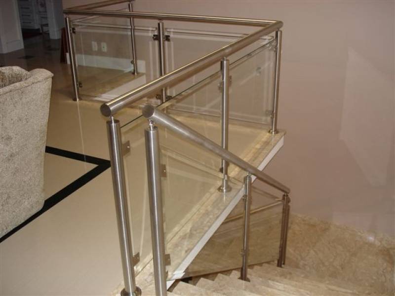 Corrimão de Escada de Alumínio e Vidro Vila Buarque - Corrimão de Vidro com Torre