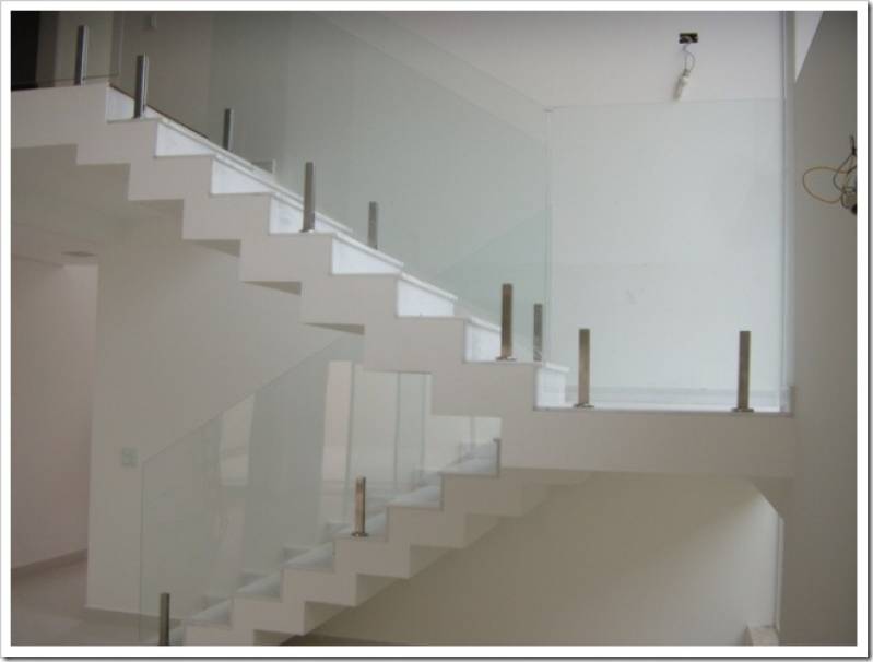 Corrimão de Vidro Bom Clima - Corrimão de Vidro em Escada Interna