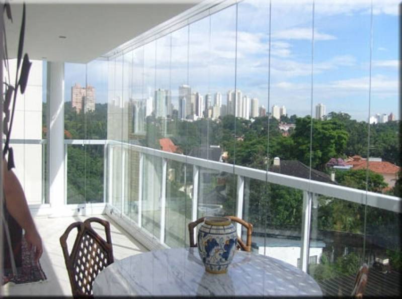 Vidraçaria para Fechamento de Sacada de Apartamento Jardim Fortaleza - Fechamento de Sacada com Vidro Laminado